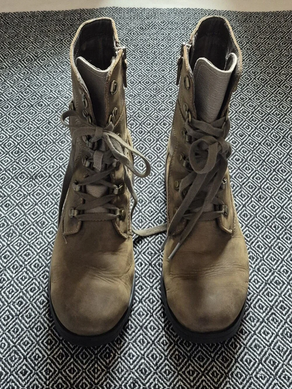 Sorel Emilie Conquest Waterproof Boots Size 8